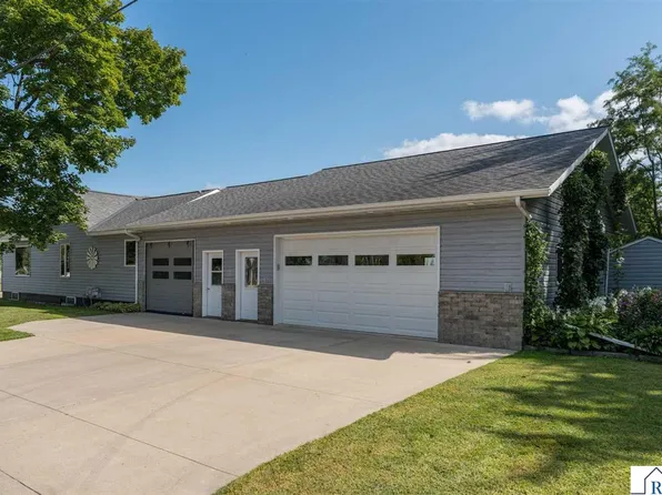 200 Kenzie St, Sherburn, MN 56171