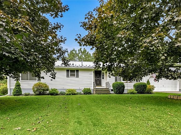 3rd image of 2091 Graffenburg Rd