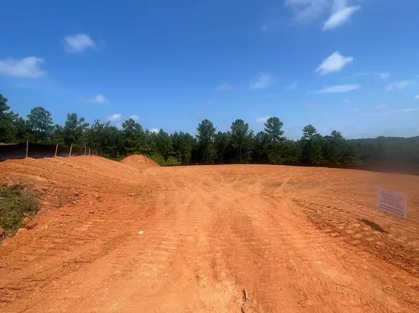 216 Creekside Trl, Forsyth, GA 31029