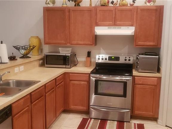 3rd image of 1217 Highland Ave
