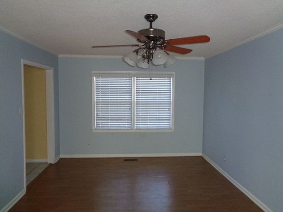 2nd image of 2313 N Sherwood Dr