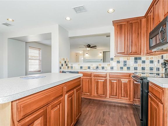 3rd image of 1664 Lionheart Dr