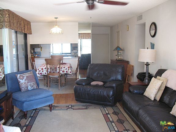 3rd image of 1823 E Sandalwood Dr