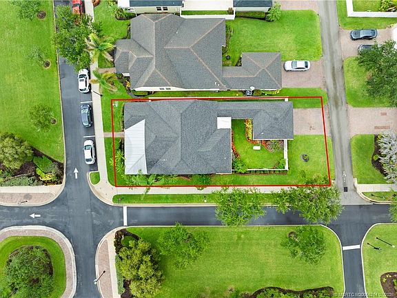 2nd image of 10582 SW Westlawn Blvd