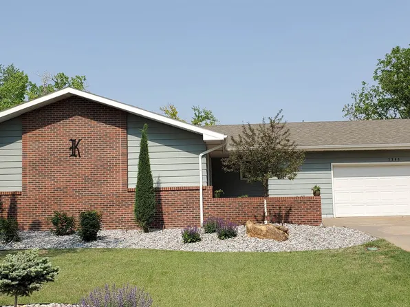 3302 Lincoln Dr, Hays, KS 67601