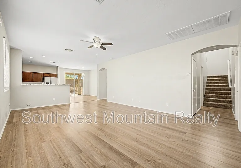 44967 W Sage Brush Dr — Photo 10