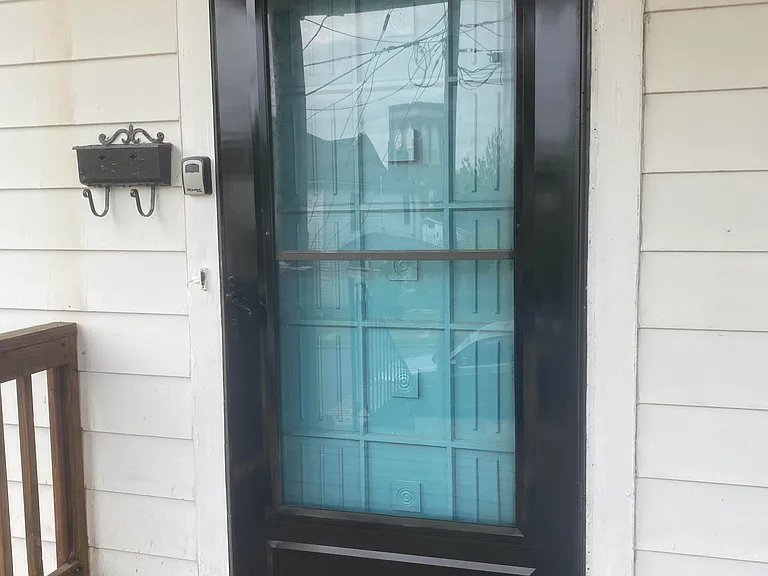 717 Temple Ave — Photo 2