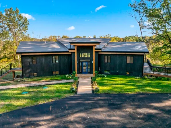 220 W 875th Rd N, Valparaiso, IN 46385