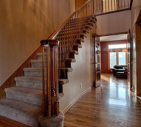 3rd image of 16329 Chicago Cir