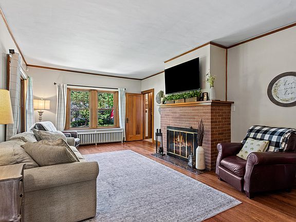 3rd image of 206 Morgan Blvd