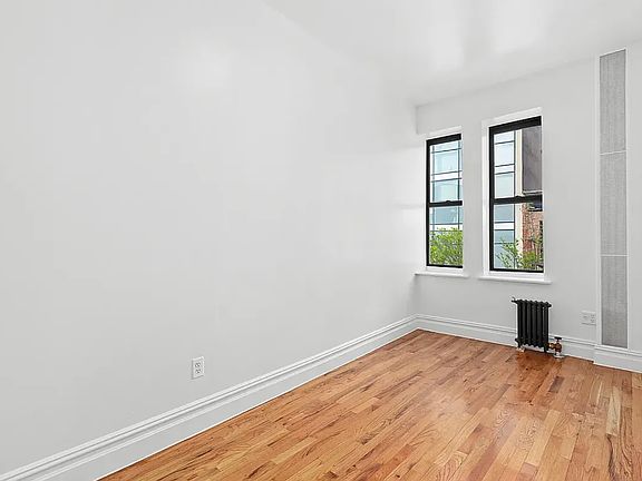 4th image of 122 Norfolk St APT 26