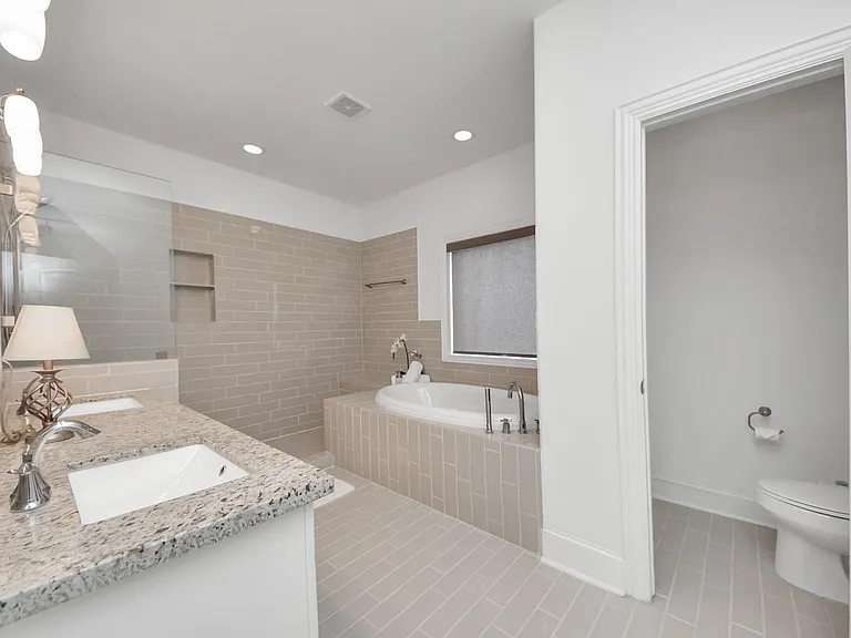 1628 W 24th St — Photo 20