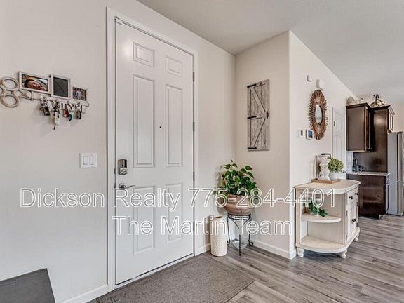 3rd image of 320 Loch Lomond Dr