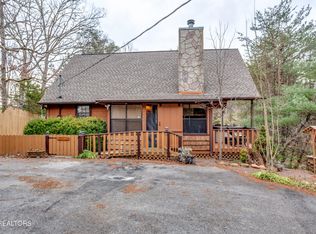 2429 Burke Ave, Pigeon Forge, TN 37876