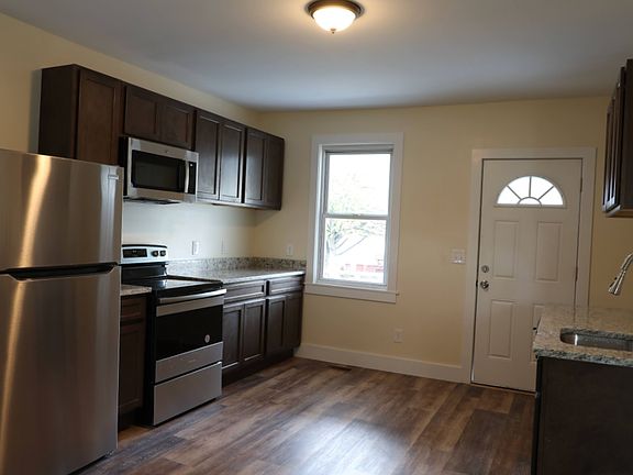4th image of 18 Dubois St APT 1