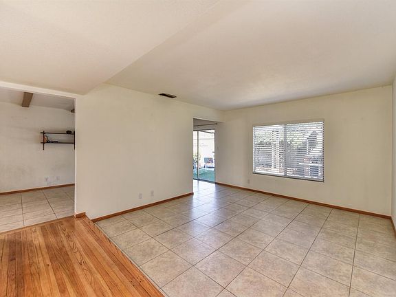 4th image of 2843 Wissemann Dr