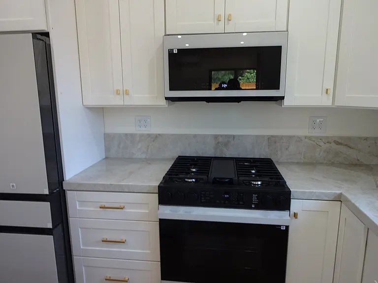 228 1/2 Dean Dr — Photo 2