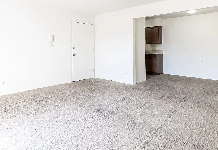 2700 W Forrest Hill Ave — Photo 1