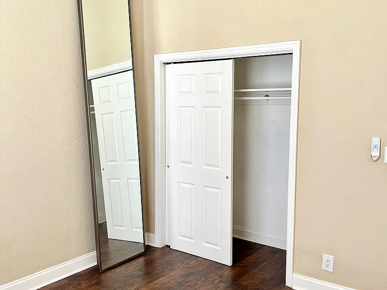 311 W Ashley St #205 — Photo 7