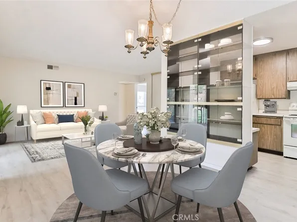 286 Oak Leaf Dr Unit 24, Thousand Oaks, CA 91360