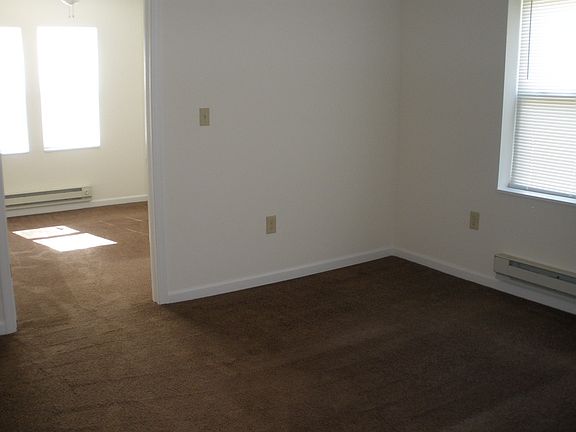 4th image of 1549 W 117th St #Street4c