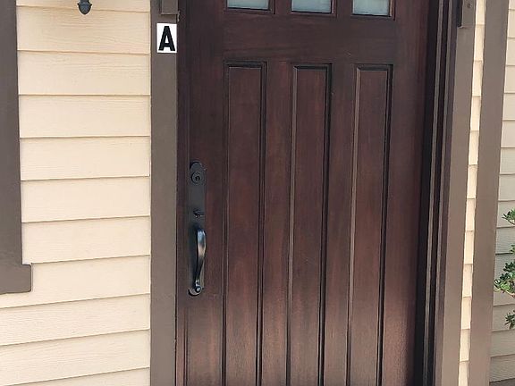 2nd image of 364 W Lexington Dr