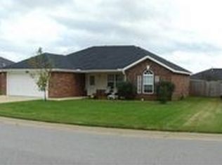 841 Sunflower Dr, Centerton, AR 72719