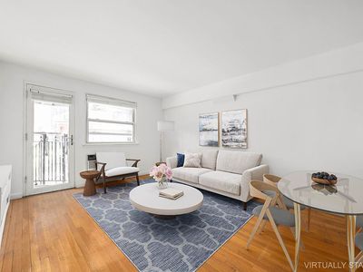 211 Thompson St, New York, NY, 10012