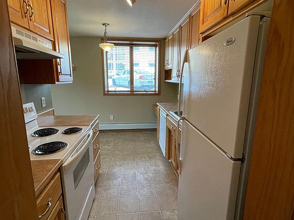 2nd image of 209 1st St NE #303