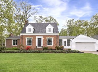 6122 Fitch Rd, North Olmsted, OH 44070