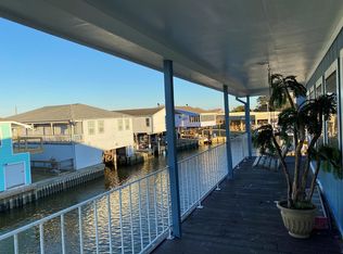 15 Flounder Cir, Freeport, TX 77541