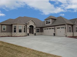 W137S9722 Kramer Ct, Muskego, WI 53150