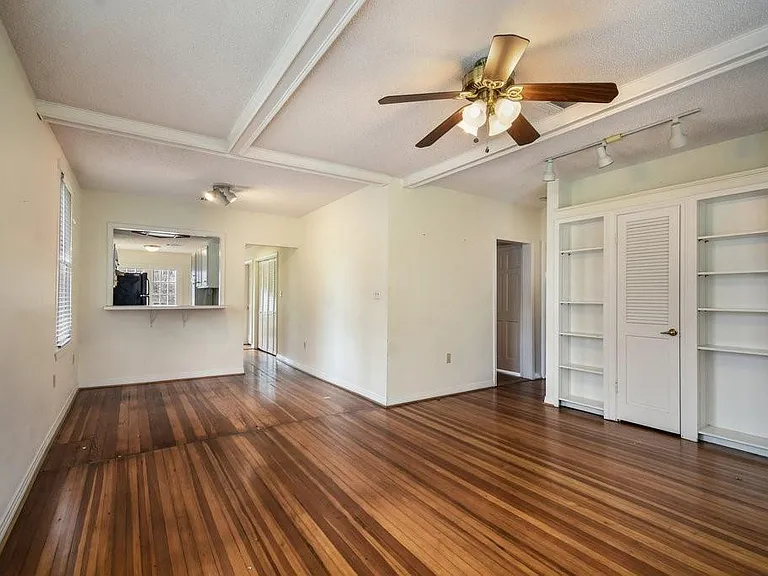 609 Harthan St #A — Photo 9
