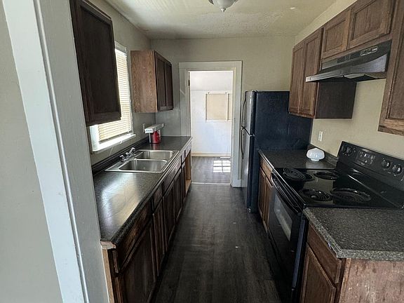 2nd image of 371 S Lowell Blvd