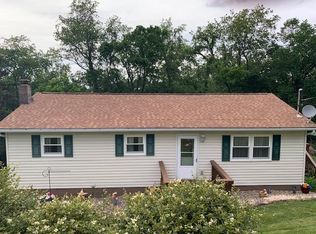 61 Rhododendron Dr, Wheeling, WV 26003