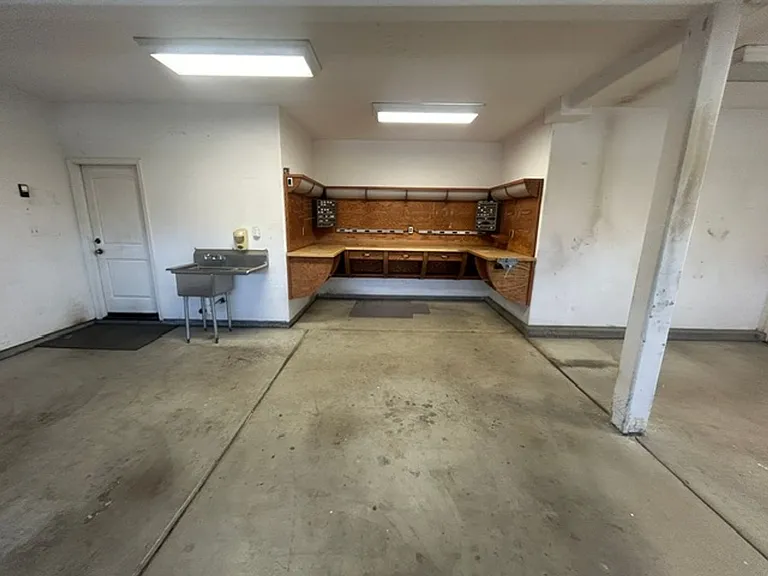 5211 W Elkhorn Ct — Photo 10