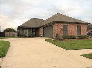150 Lake Accardo Ave, Thibodaux, LA 70301
