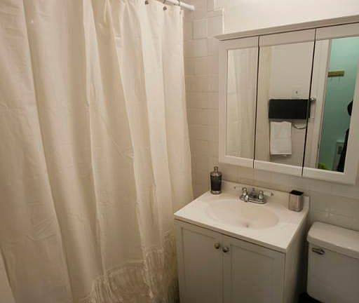 4th image of 334 E 79th St APT 3F