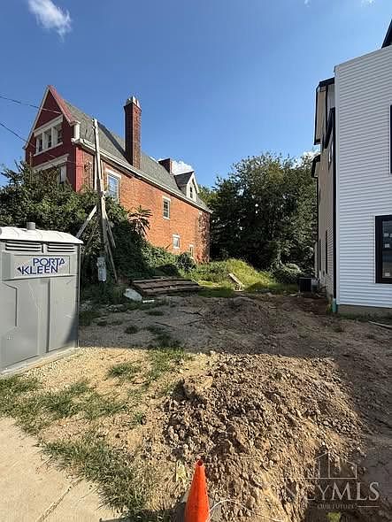 1st image of 1639 Clayton St