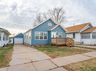 504 Monroe St, Muscatine, IA 52761