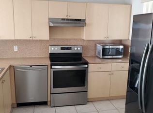 2800 SW 7th St APT 402, Miami, FL 33135