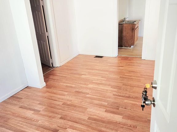 4th image of 287 Robinson St APT 3