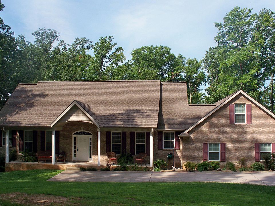 1st image of 221 Quail Hollow Ln
