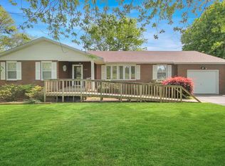 4205 State Route 121 N, Murray, KY 42071