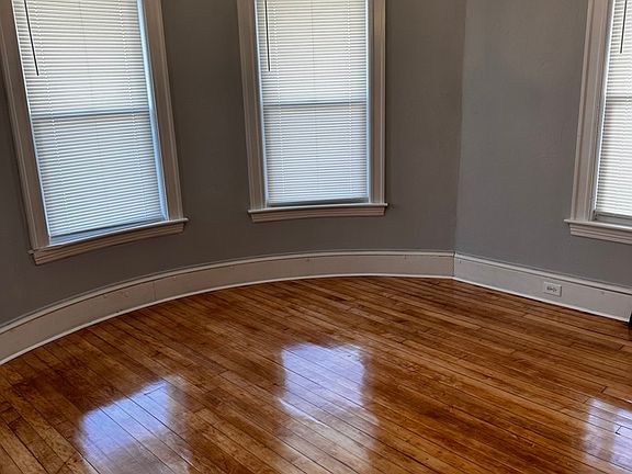 4th image of 16 Groton Pl