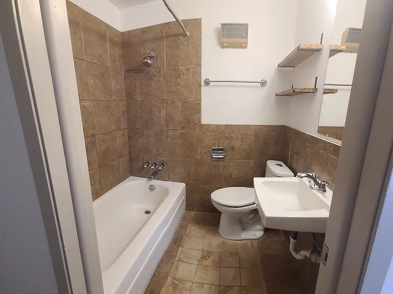 1920 S Fawn Dr #2 — Photo 2