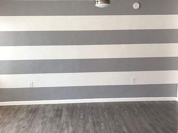 4th image of 114 Glendale Blvd