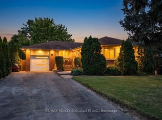 63 Suburban Dr, Mississauga, ON L5N 1H1