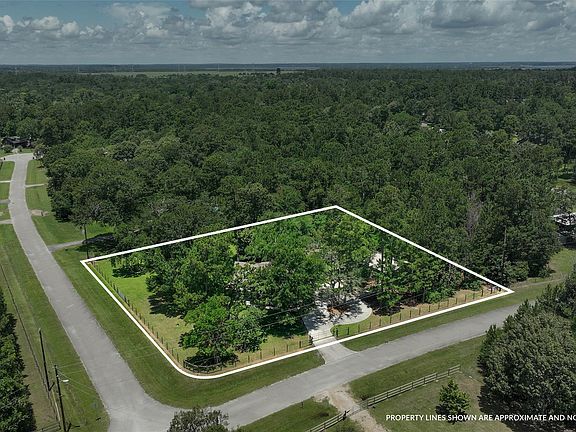 3rd image of 25175 Amanda Ln