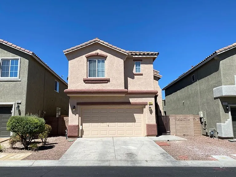8065 Caspian Moon Dr — Photo 1
